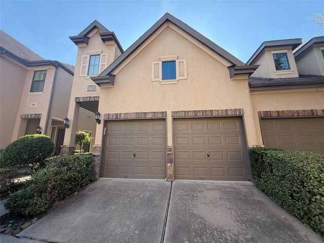 2946 Royal Oaks Crest, Houston