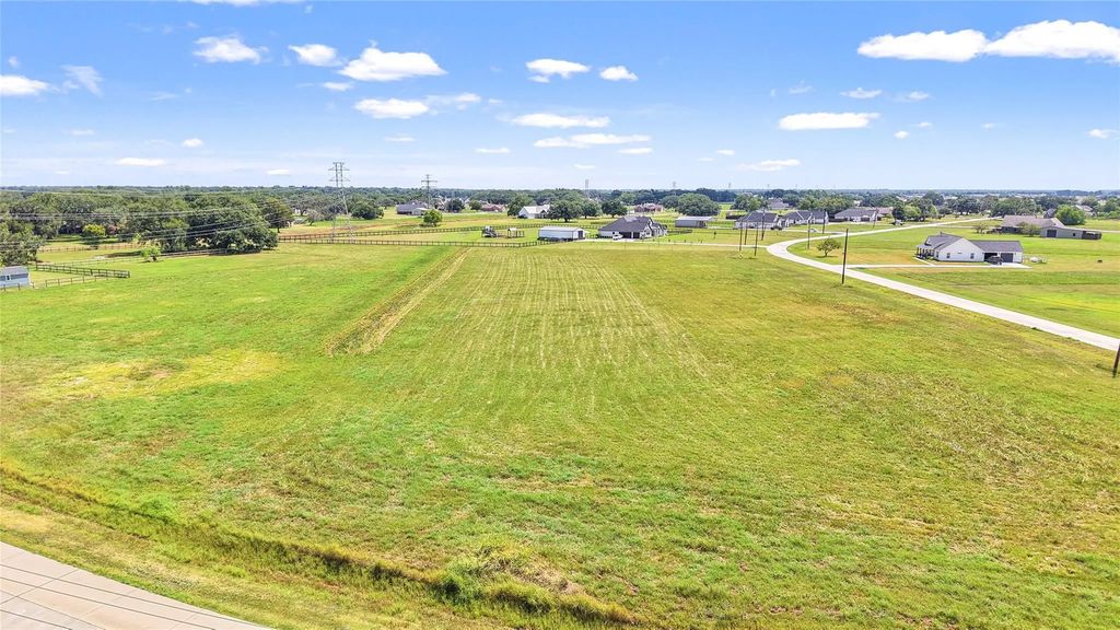 713 Winchester Trail, Angleton