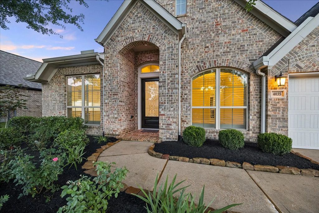 4035 Steep Woods Drive, Spring