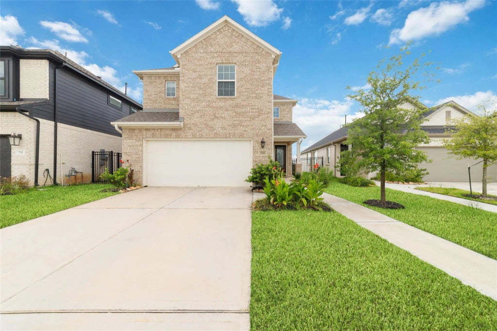 728 Lake Lacosta Drive, Katy