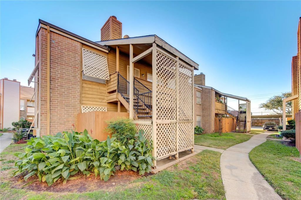 10202 Forum Park Drive 256, Houston