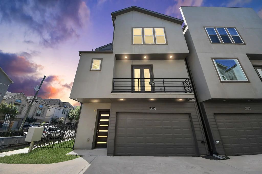 5720 Petty Street, Houston