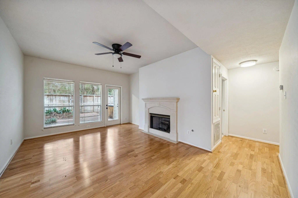 150 N Magnolia Pond Place, The Woodlands