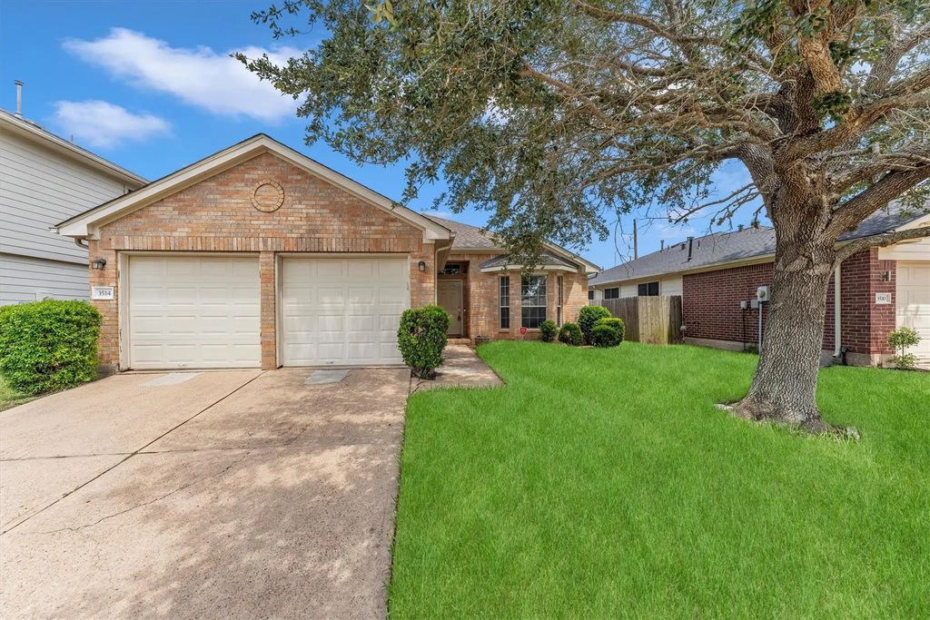 3514 Dahlia Hill Street, Fresno
