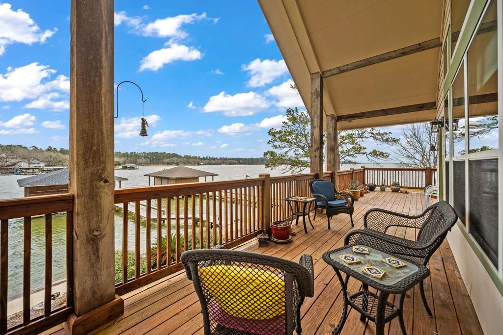 507 W Lake Shore Drive, Livingston