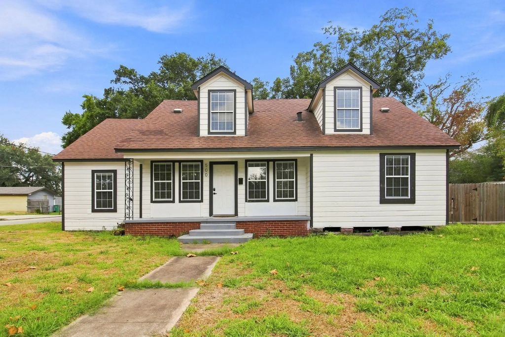 500 Ruth Street, Baytown