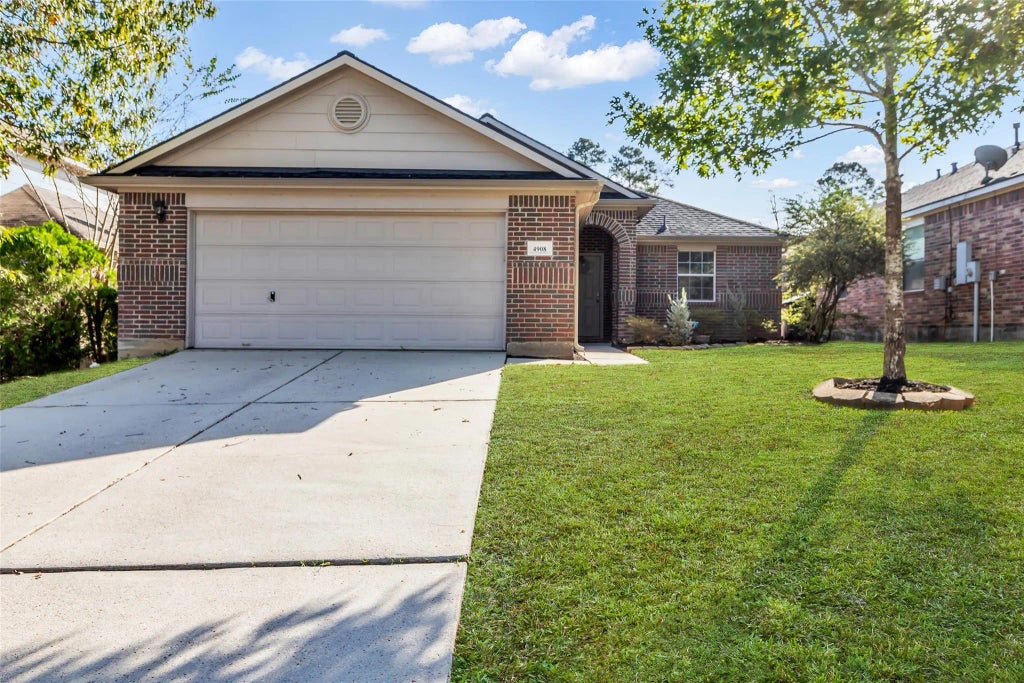 4908 Summer Rain Drive, Conroe