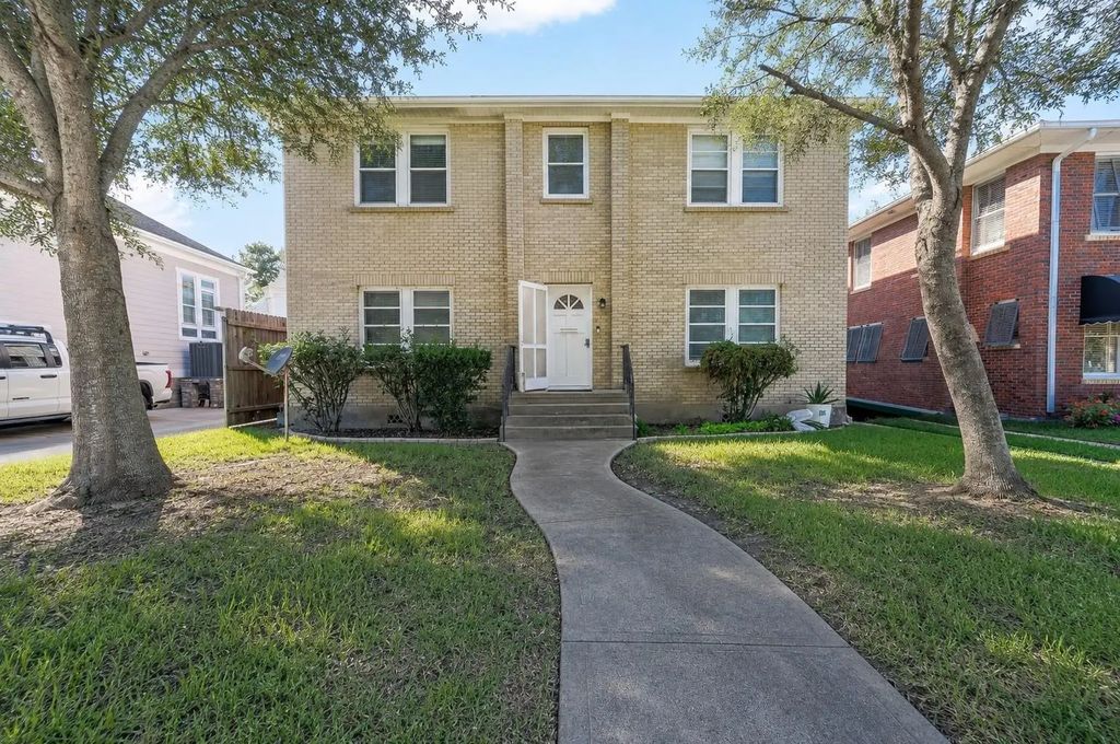 4404 Avenue N 1/2, Galveston