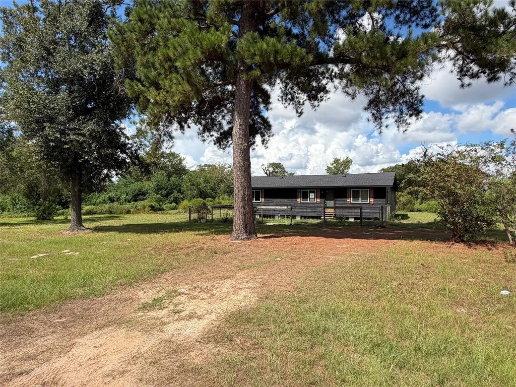 24704 Dublin Street, Hempstead