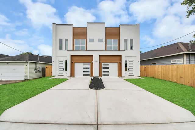 8206 Colonial Lane, Houston