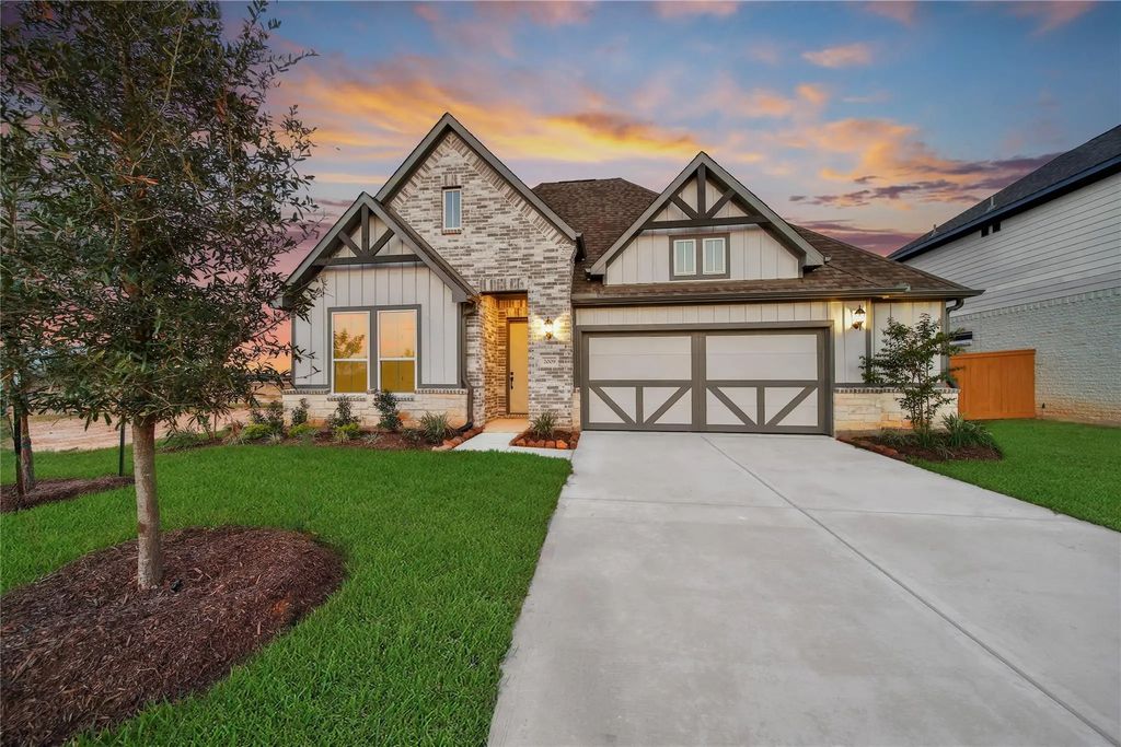 2009 Corn Thistle Way, Magnolia