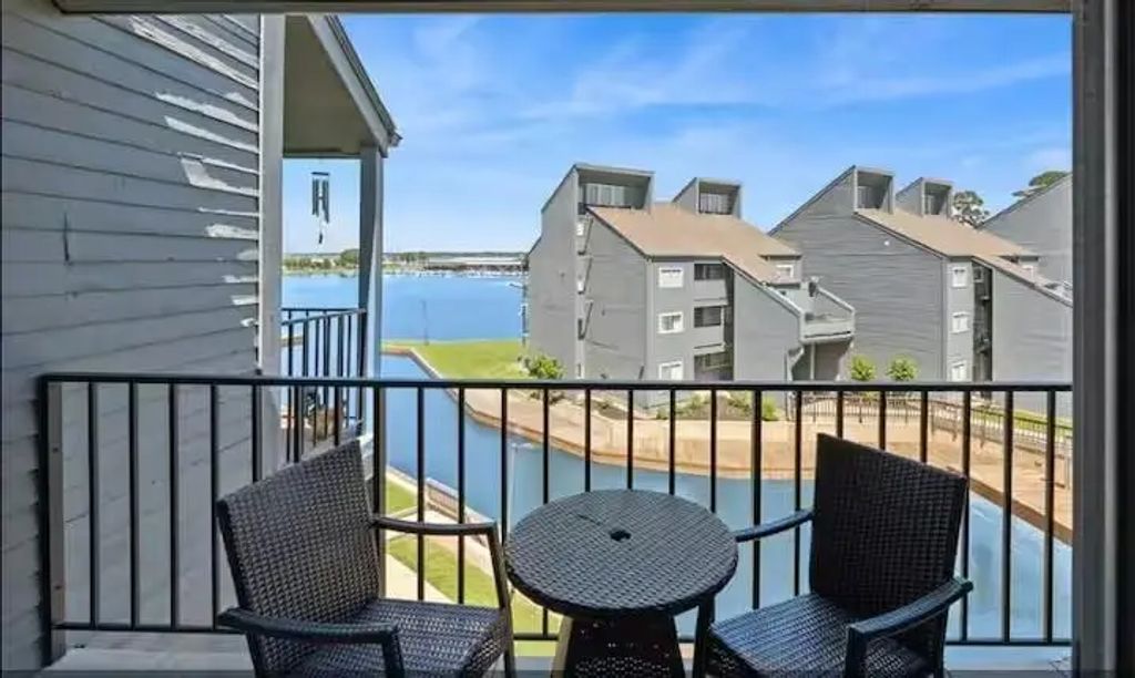 12500 Melville Drive 335d, Montgomery
