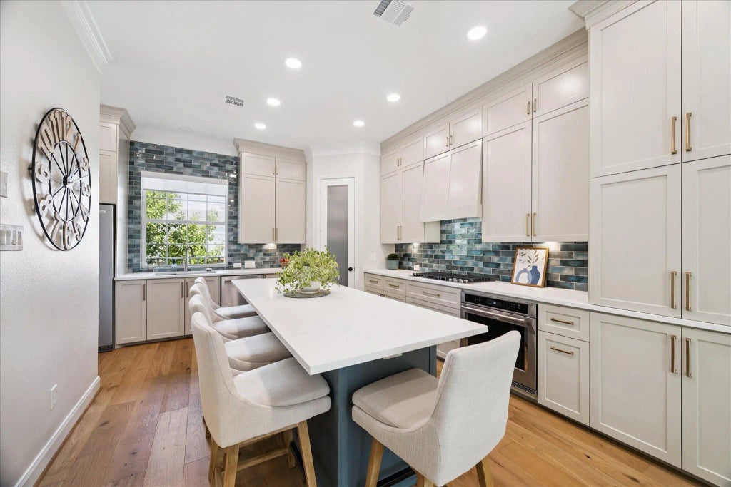 107 Low Country Lane, The Woodlands