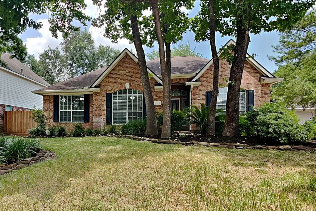 2922 Maple Bend Drive, Houston