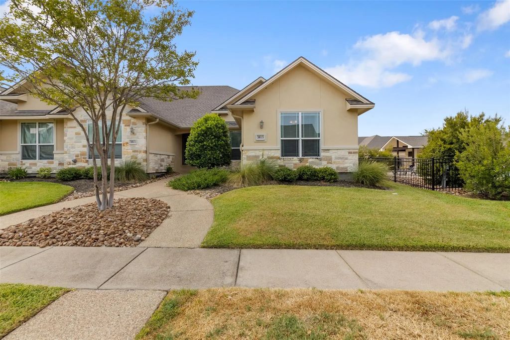 3813 Silverthorne Lane, College Station