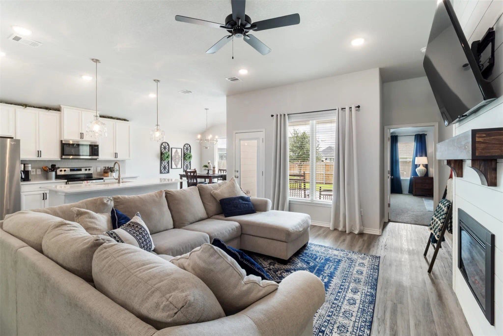 1916 Meridian Court, Bryan