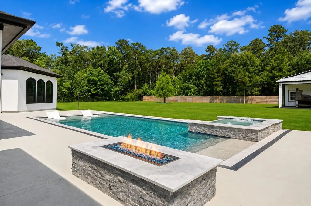 19639 Riverwalk Drive, Porter