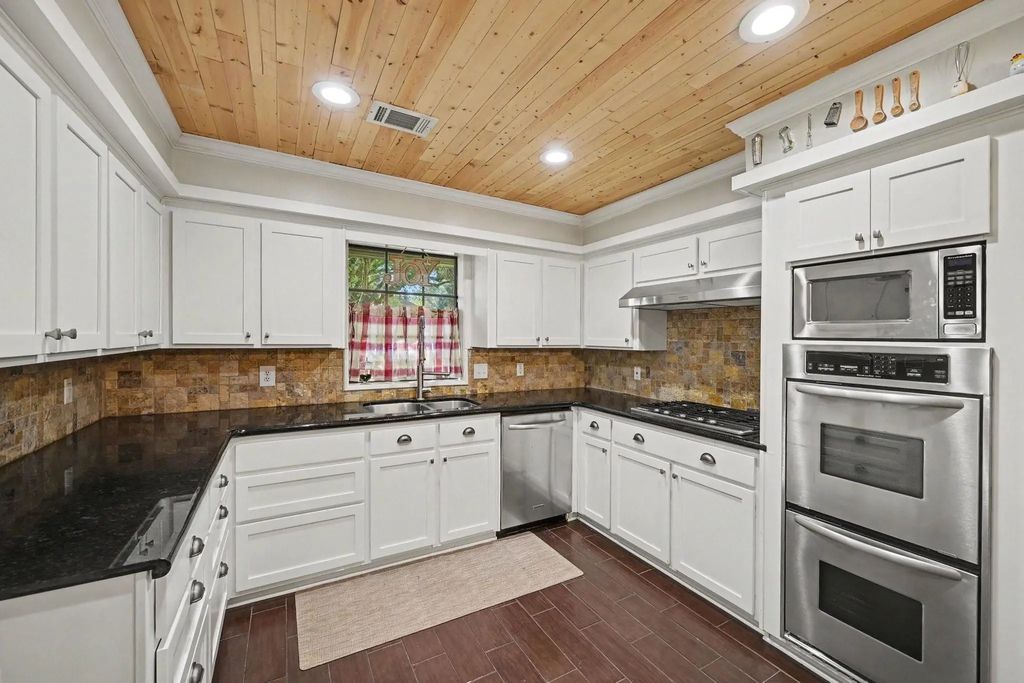 28211 Camille Drive, Tomball