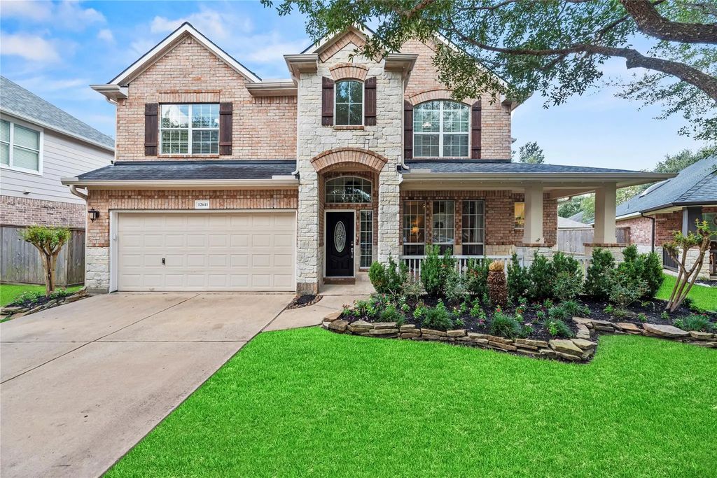 12611 N Raven Shore Drive, Cypress