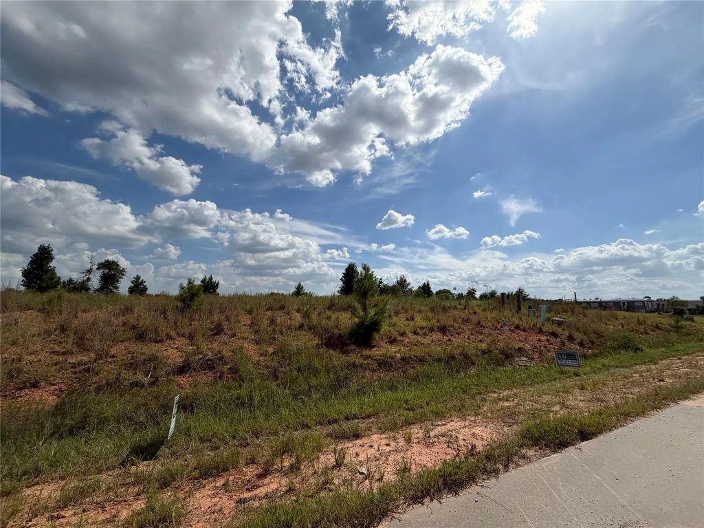 5038 Road 3540, Cleveland
