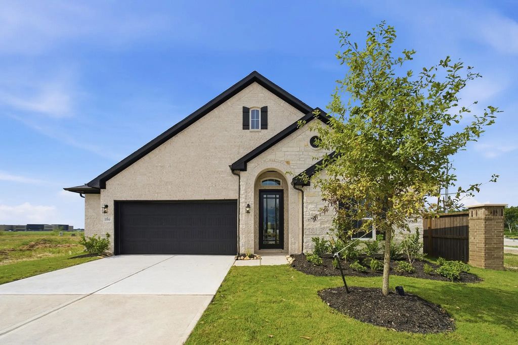 7702 Jade Crest Drive, Angleton