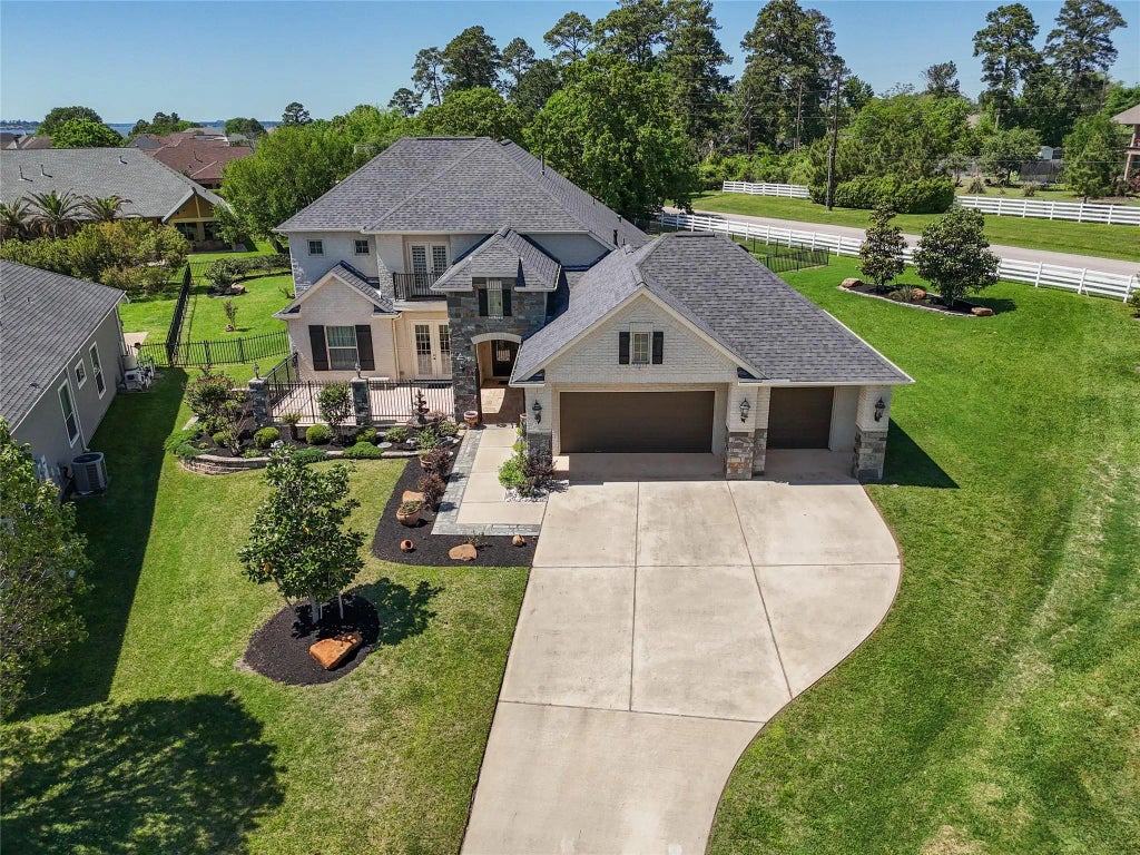 5924 Oak Leaf Court, Conroe