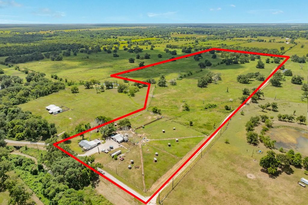 438 County Road 164, Cedar Lane