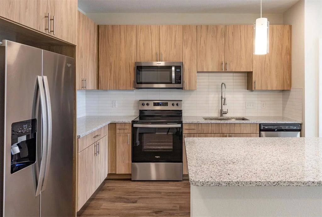 800 N Fm 3083 Rd W A1c, Conroe