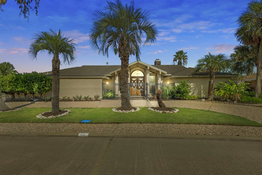 62 Colony Park Circle, Galveston