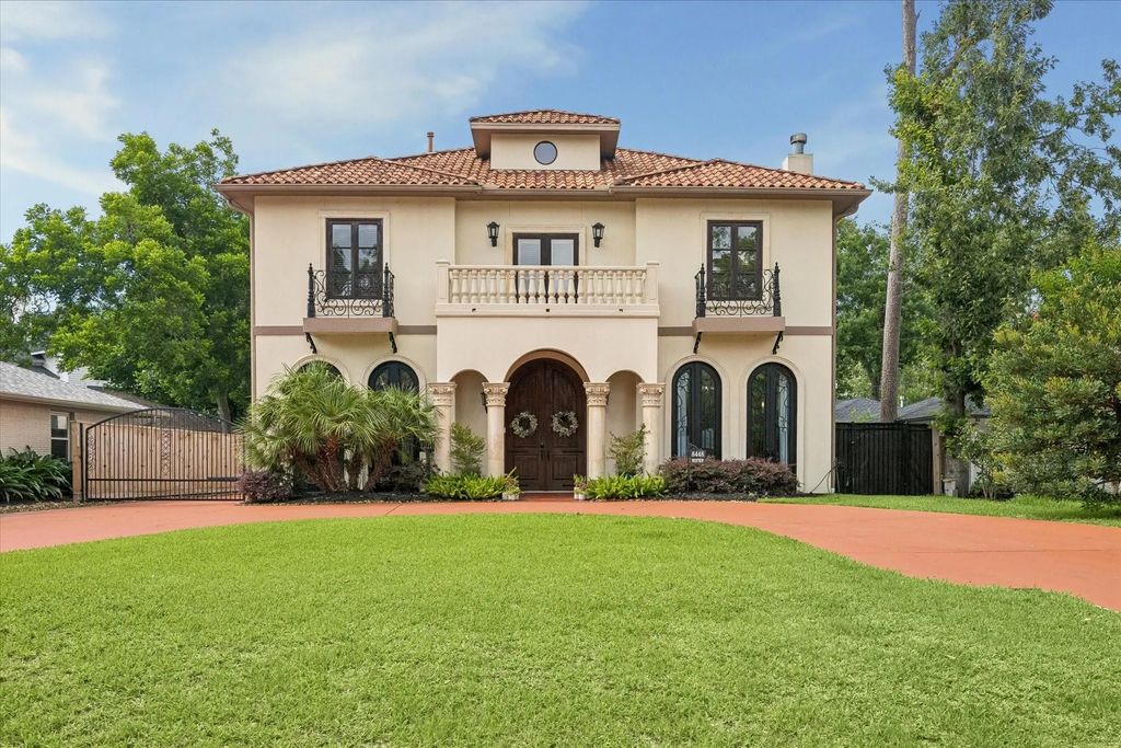 8448 Westview Drive, Houston