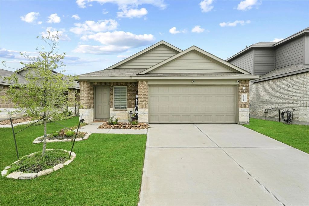 22411 Gilded Peak Lane, Spring