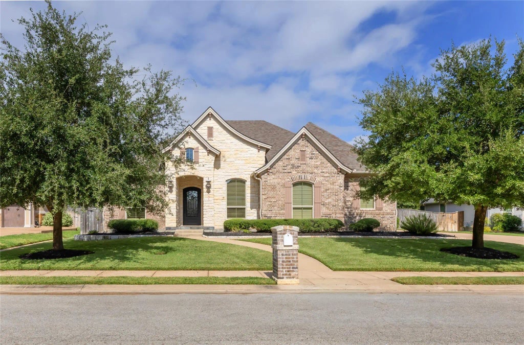5403 Crosswater, College Station