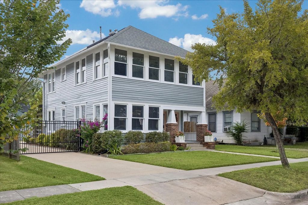 1221 Columbia Street, Houston