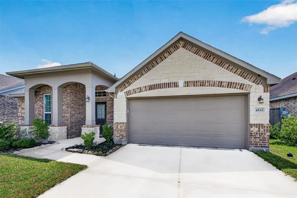 4521 Orono Summit Trail, Rosharon