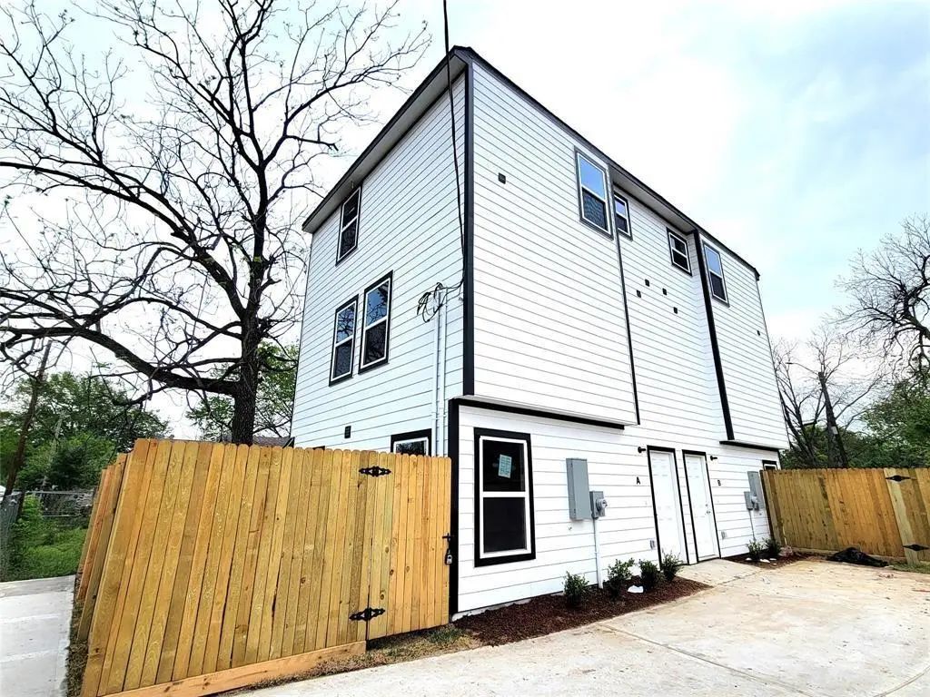 7954 Nashville Street, Houston