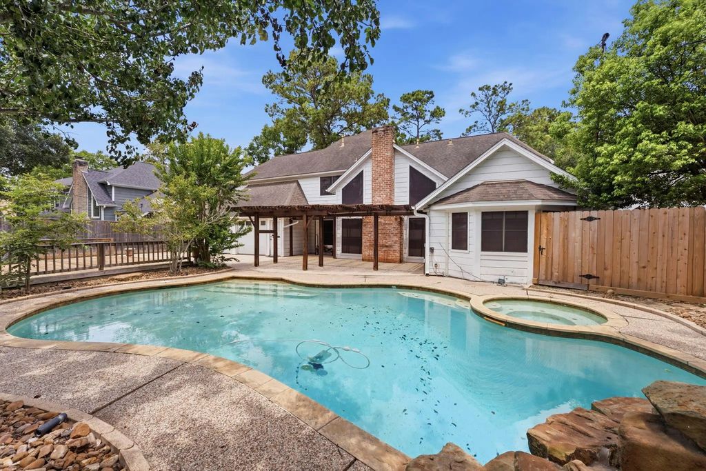 18319 Trace Forest Drive, Spring