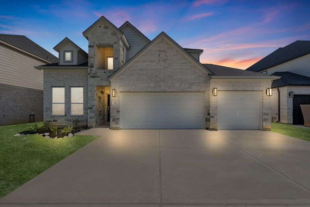 64 Shining Point Drive, Waller