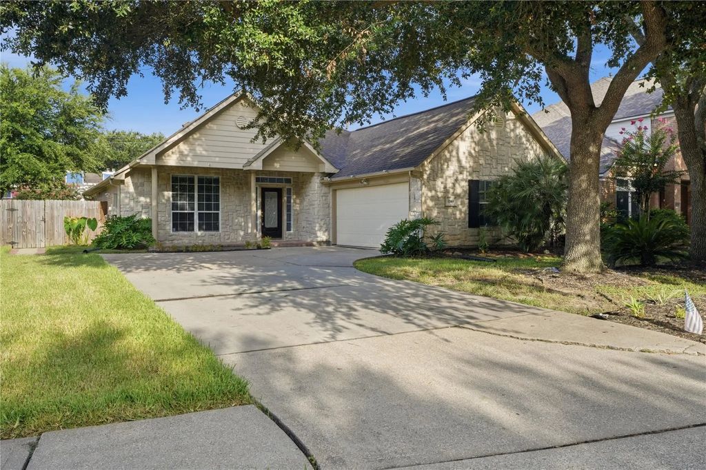 2344 Autumn Mist Lane, League City