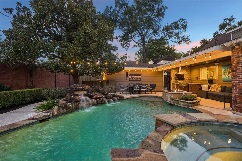 13723 Taylorcrest Road, Houston