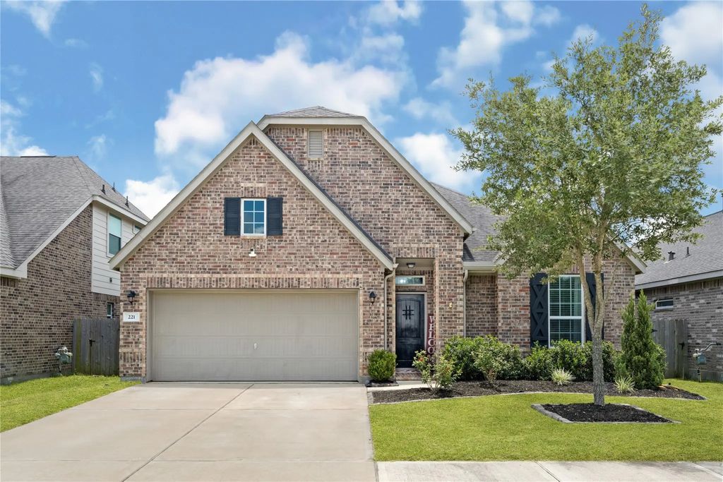 221 Gigi Place, Alvin