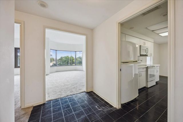 2001 Holcombe Boulevard 303, Houston