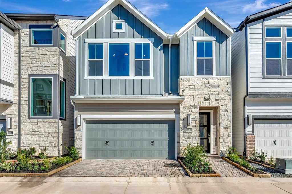 16018 Hayes Park Drive, Houston