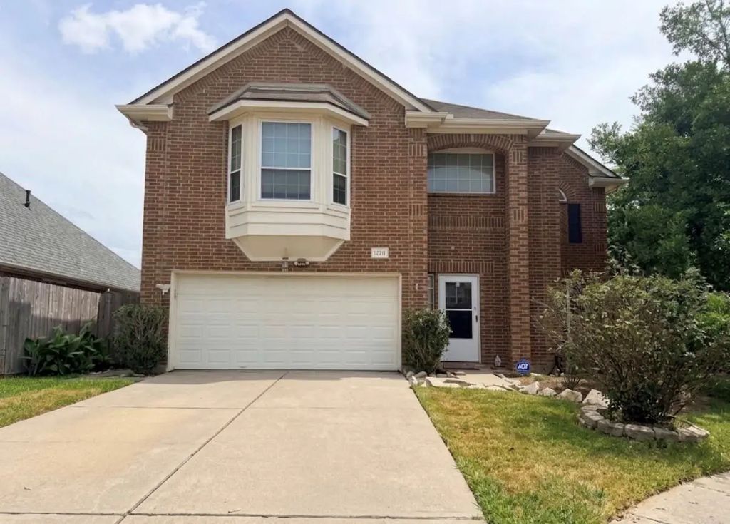 12211 Meadow Crest Court, Meadows Place