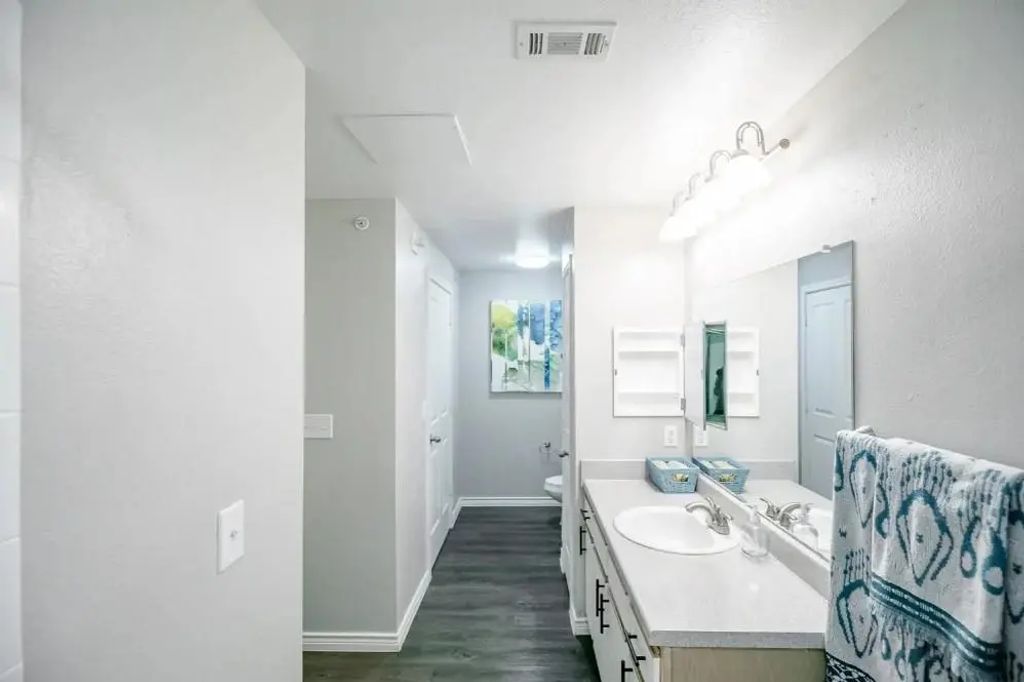 6710 Babcock Road 1136, San Antonio