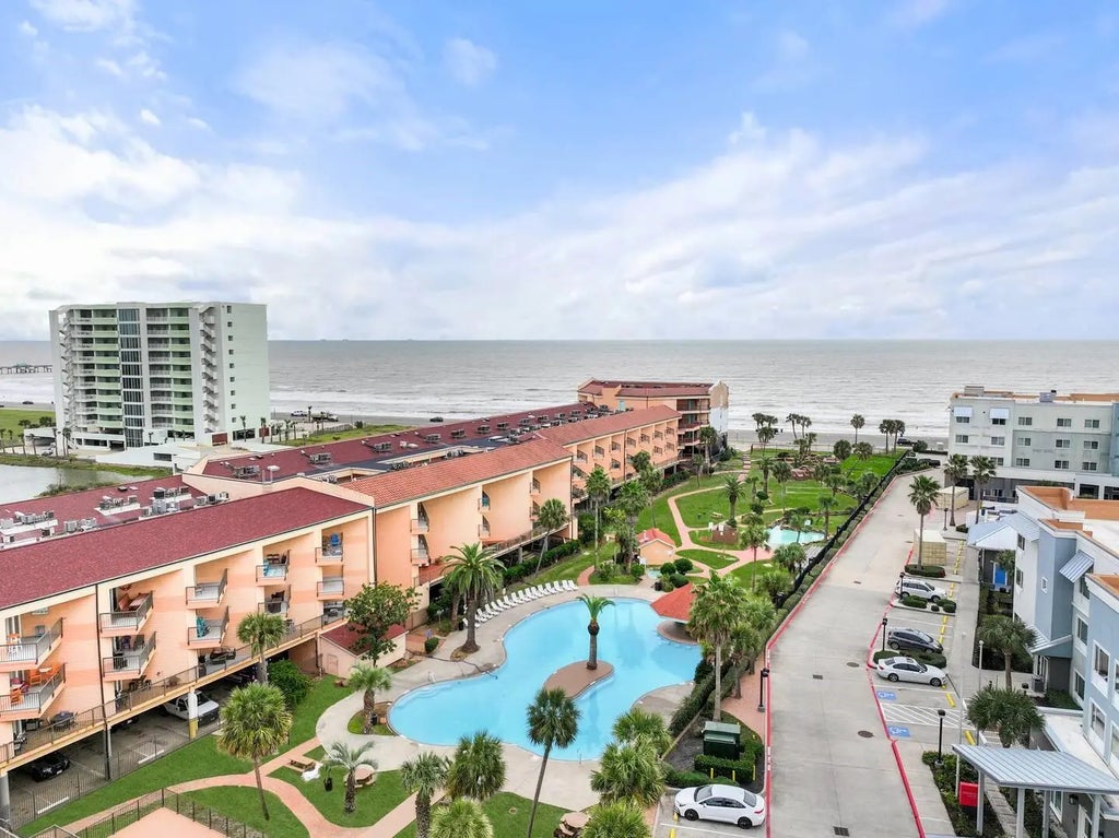 9520 Seawall Boulevard 130, Galveston