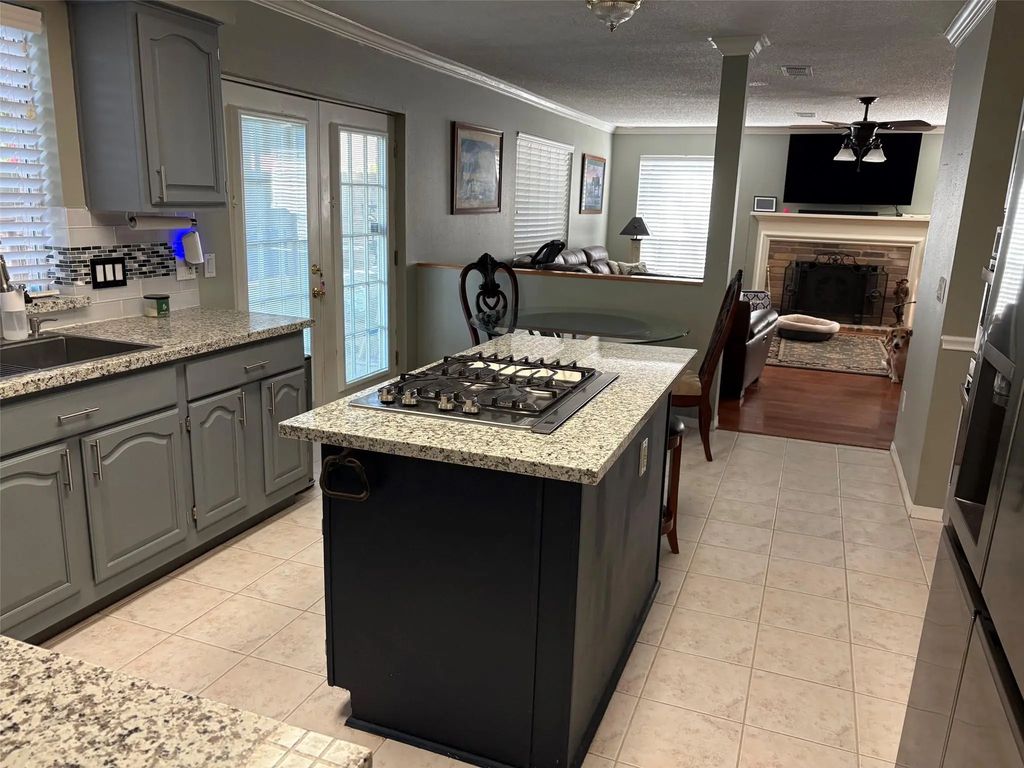 1819 Riverbend Crossing, Sugar Land