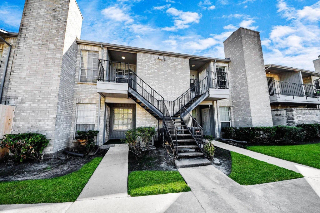 6500 Sands Point Drive 406, Houston