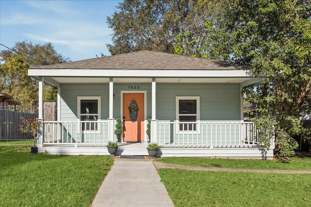 7933 Elwood Street, Houston