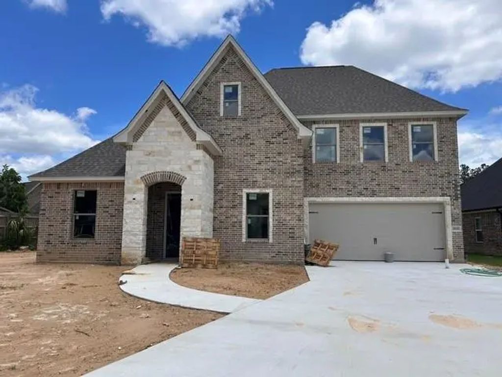 1995 Brenner Boulevard, Lumberton