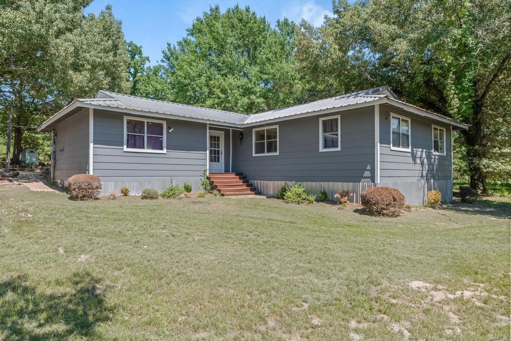 16973 Fm 773, Ben Wheeler